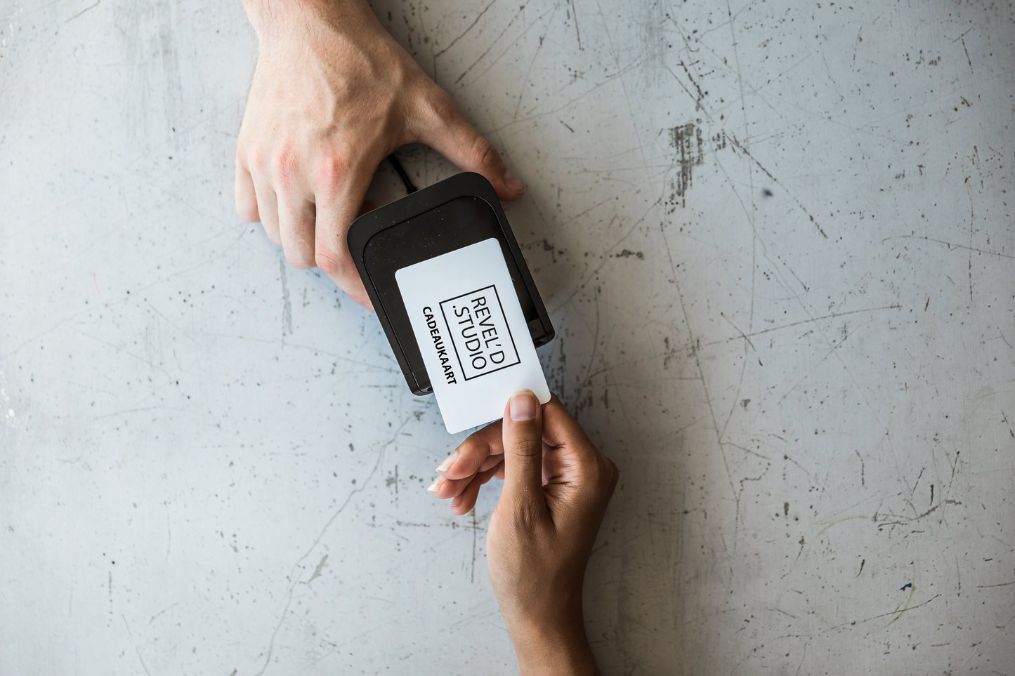 REVEL'D.STUDIO - Cadeaubon